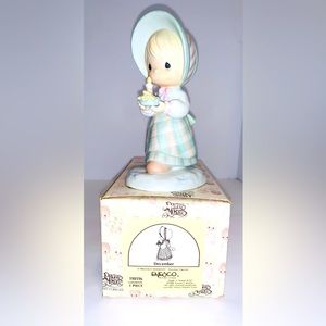 Precious Moments 1988 Figurine December Girl with Candle Holiday Figure
